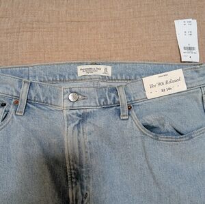 The 90s relaxed baggy jean